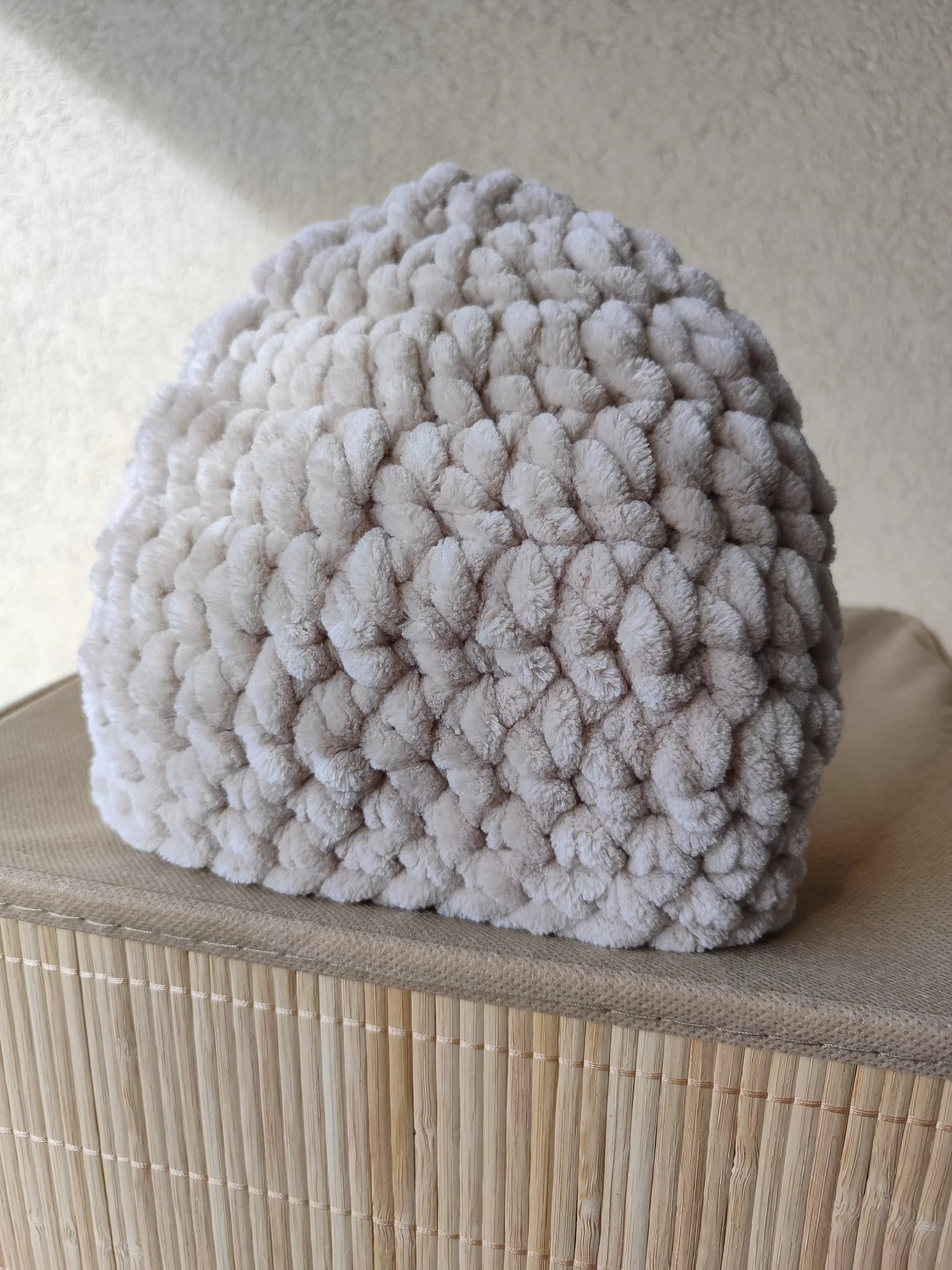 BonneT beige .Velours