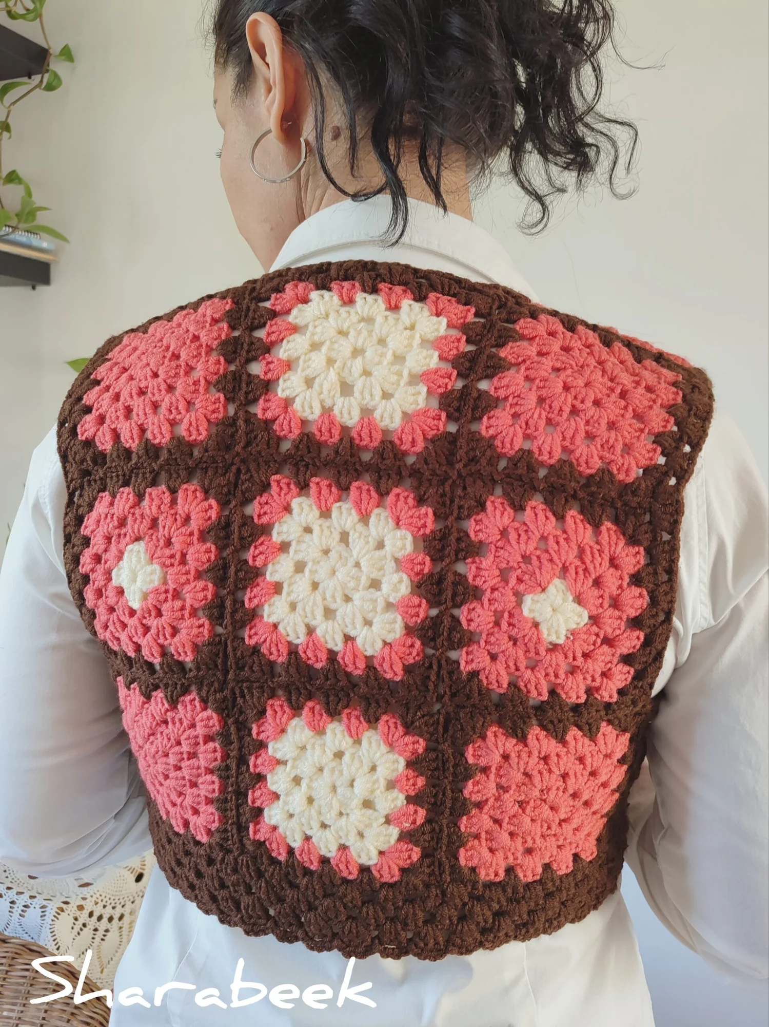 Gilet en crochet .Marron