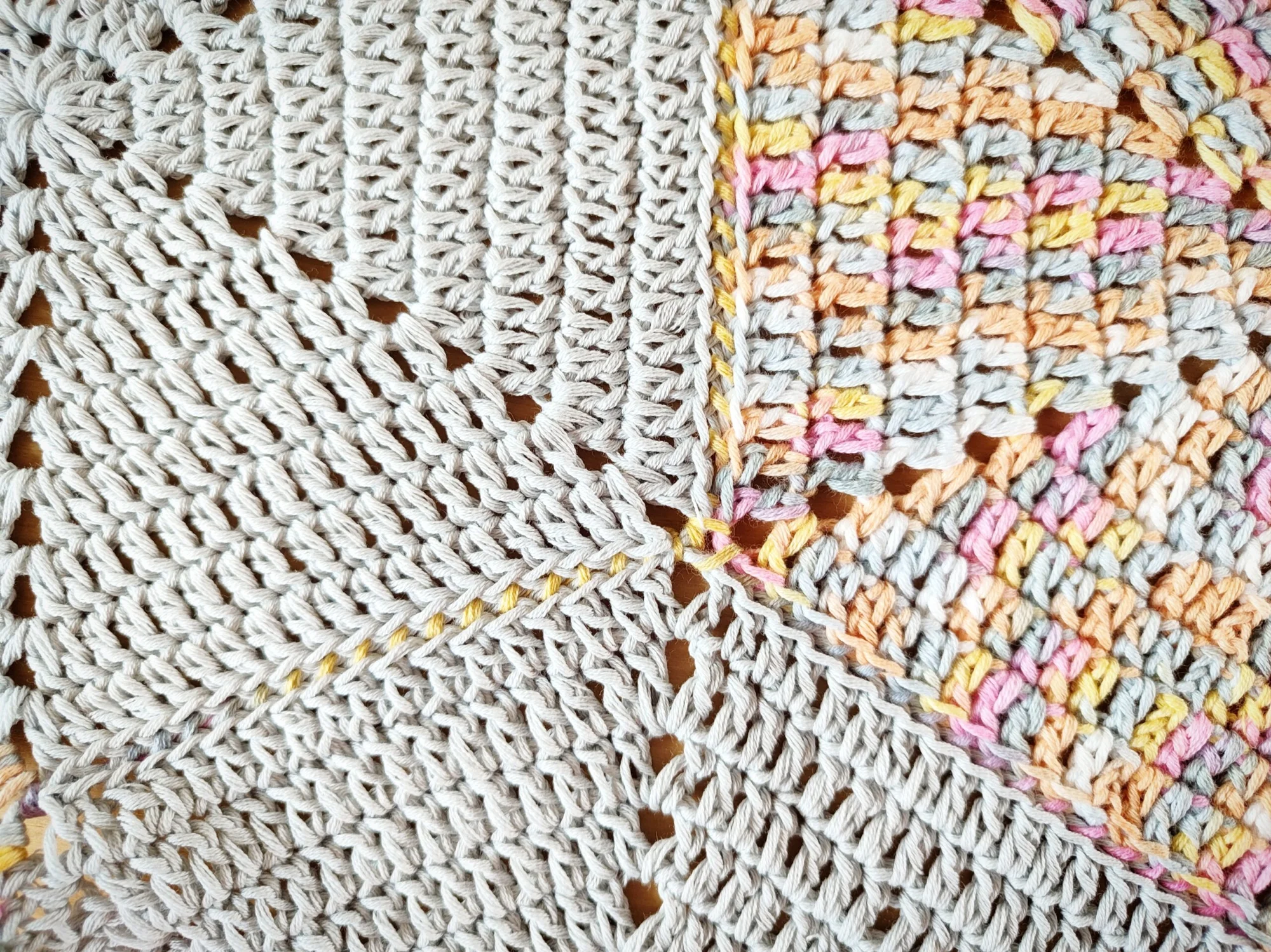 Couverture et Barboteuse en coton 100% . Rose
