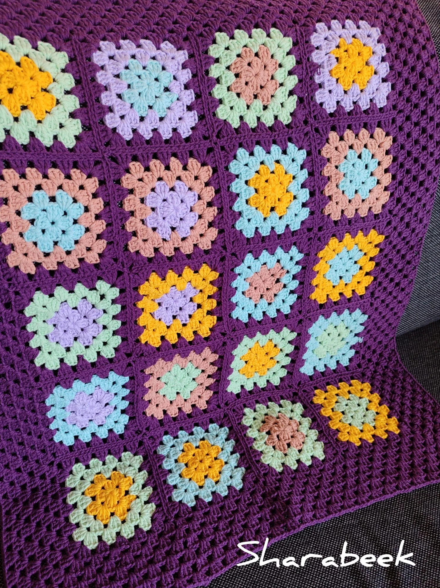 Couverture bébé. Mauve
