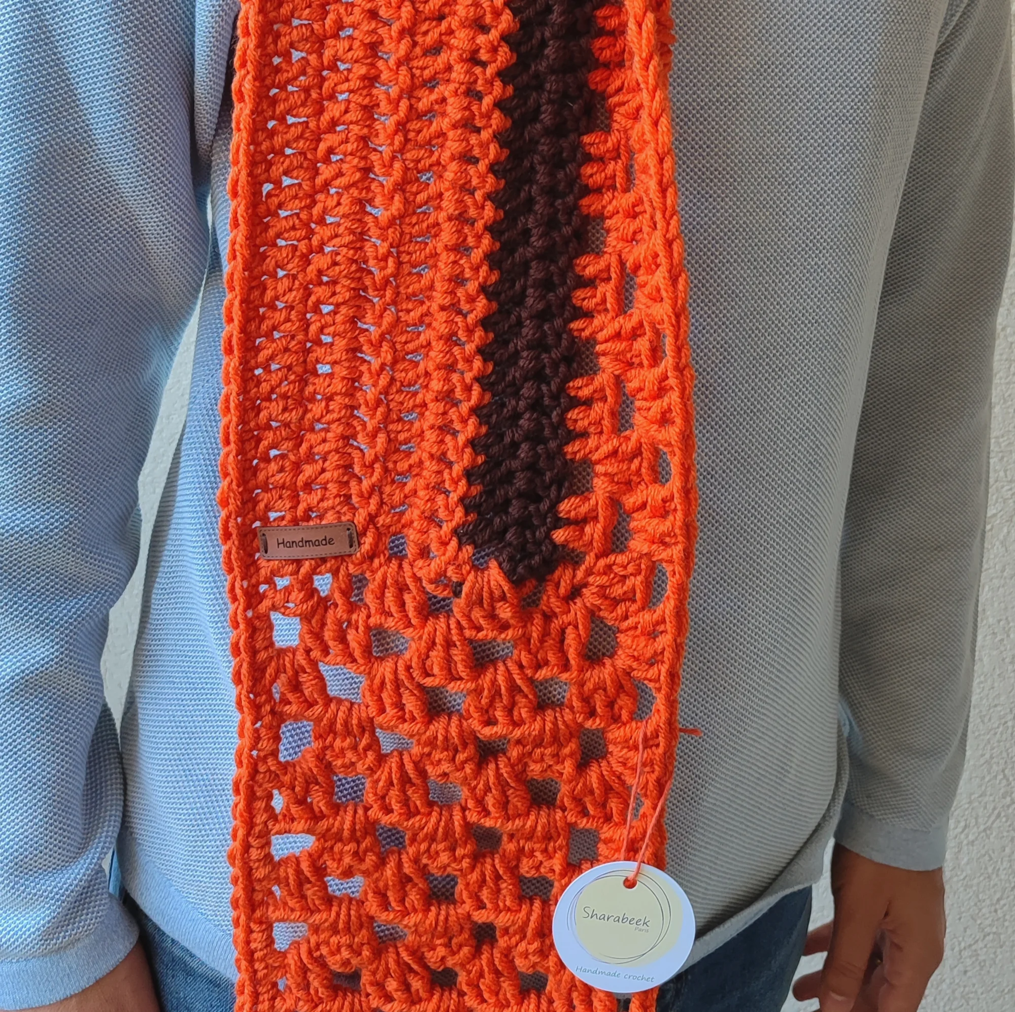 Châle viki. Orange et marron